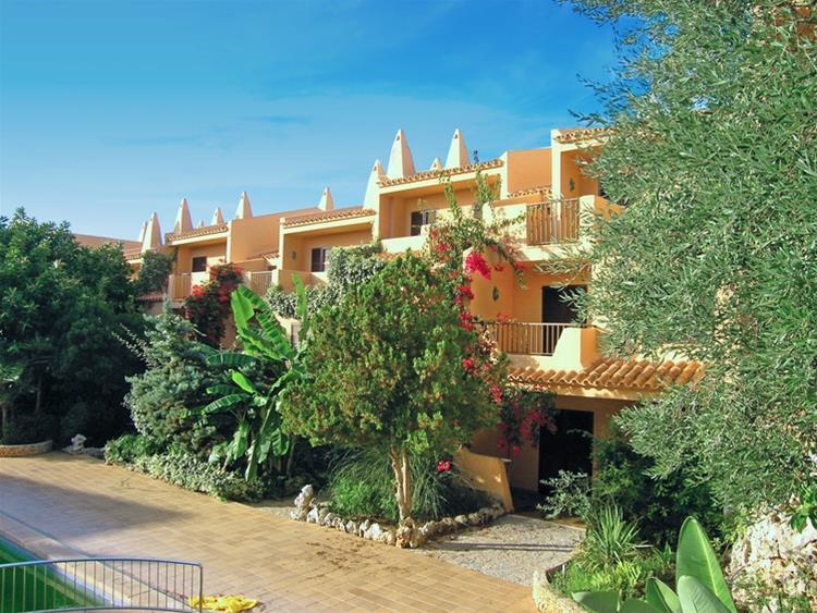 Отель Bahia Park Cala En Porter  Экстерьер фото